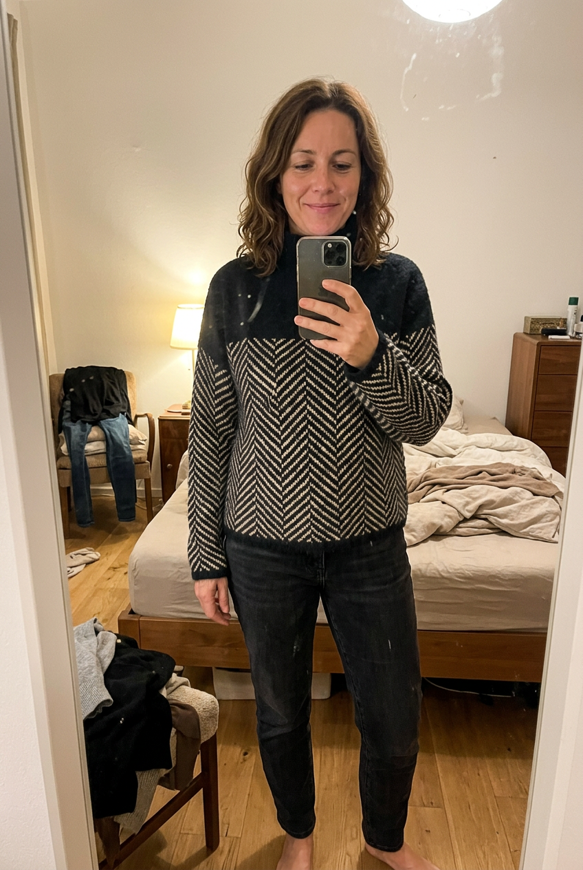 Customer mirror selfie in the Pauline Graphic Knit Sweater, black